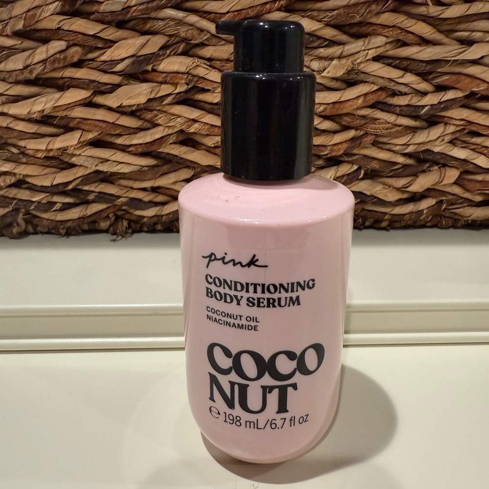 Victoria's Secret Pink Conditioning Body Serum Coconut